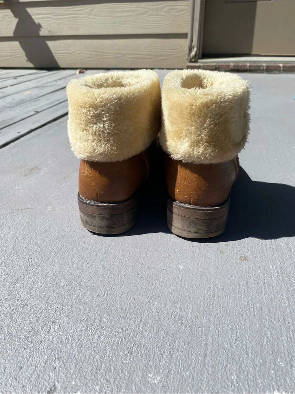 4/$20 fur lined boots